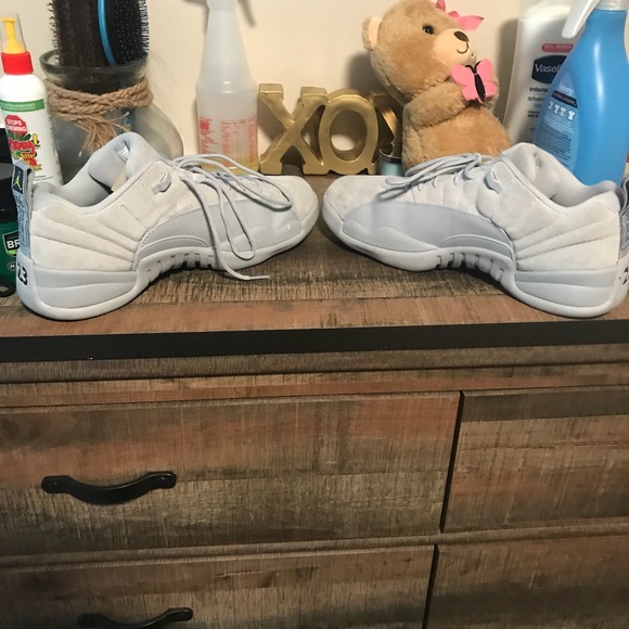 Air Jordan Retro 12 Low Wolf Grey - Picture 5 of 6